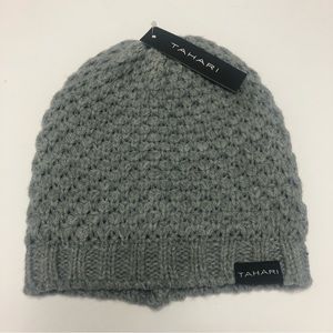 NWT Tahari gray knit beanie.
